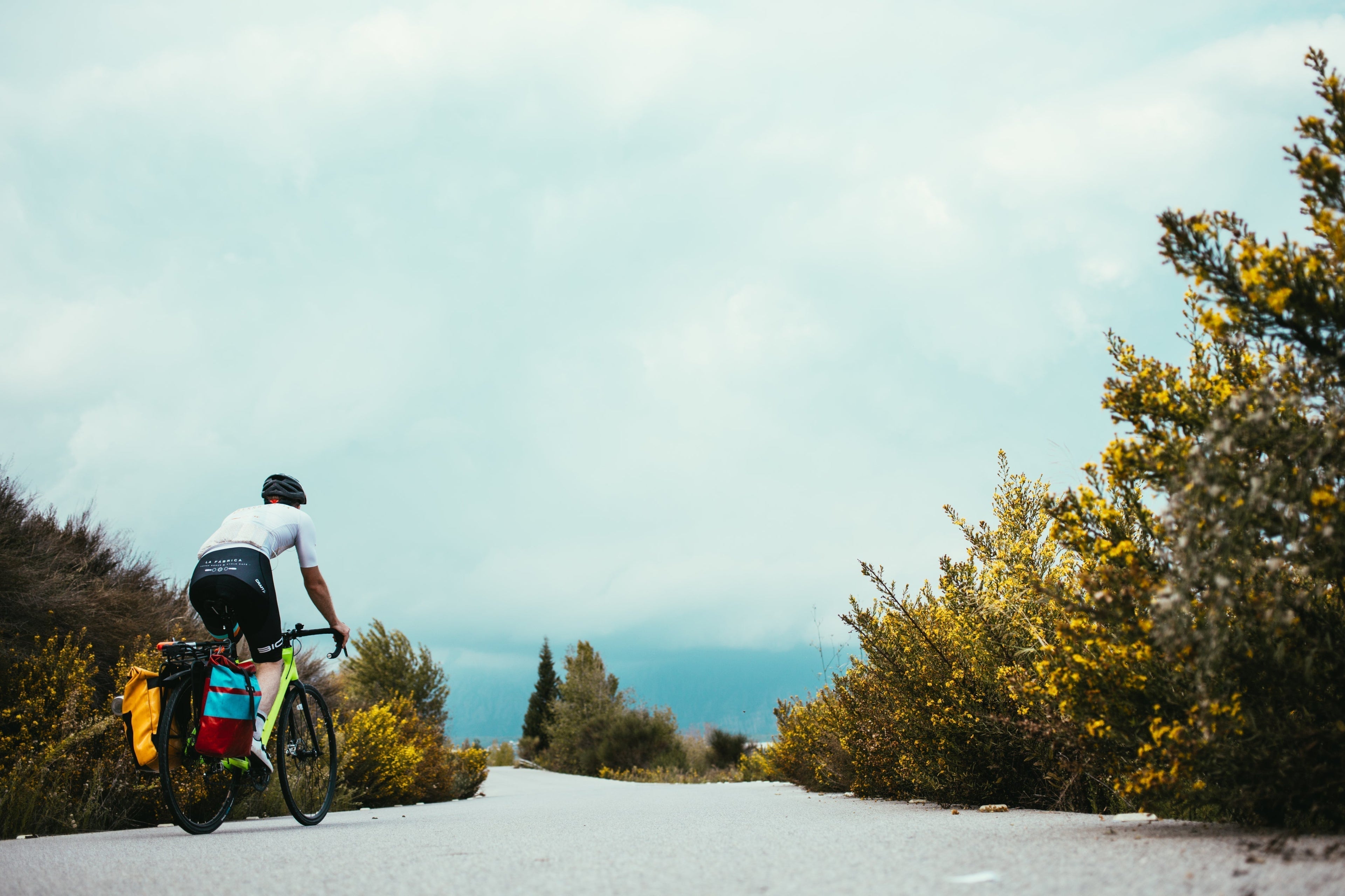 Best Cycling Snacks for Long Rides | Real Food Fuel for Cyclists